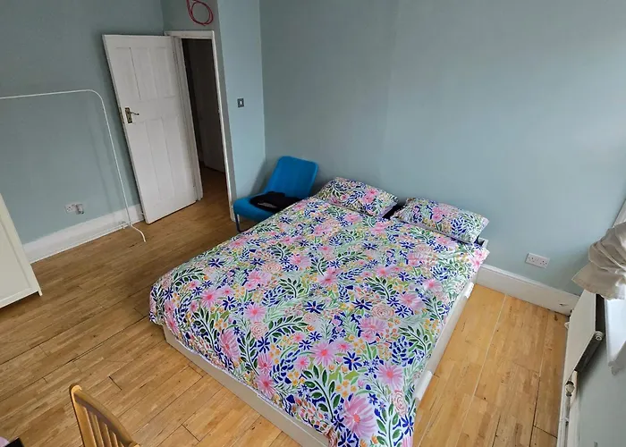 Marylebone- High Street Flat Perfect Location